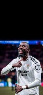 里程碑，颜骏凌已为上海海港出战500场比赛