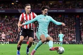 你现在是在赌运气（此刻你正把成败押在运气上）