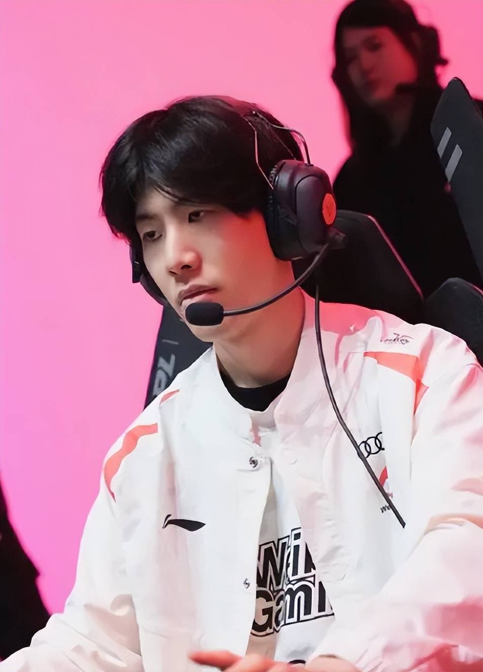 一项尴尬历 一项尴尬历